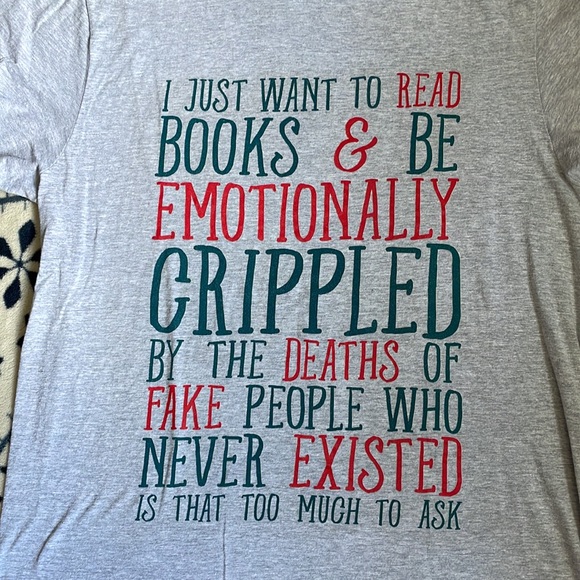 Book reader tee - Picture 2 of 4